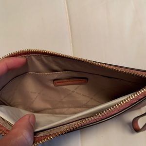 Michael Kors Bags - Michael Kors zipped pouch Michael Kors Bags - Michael Kors zipped pouch